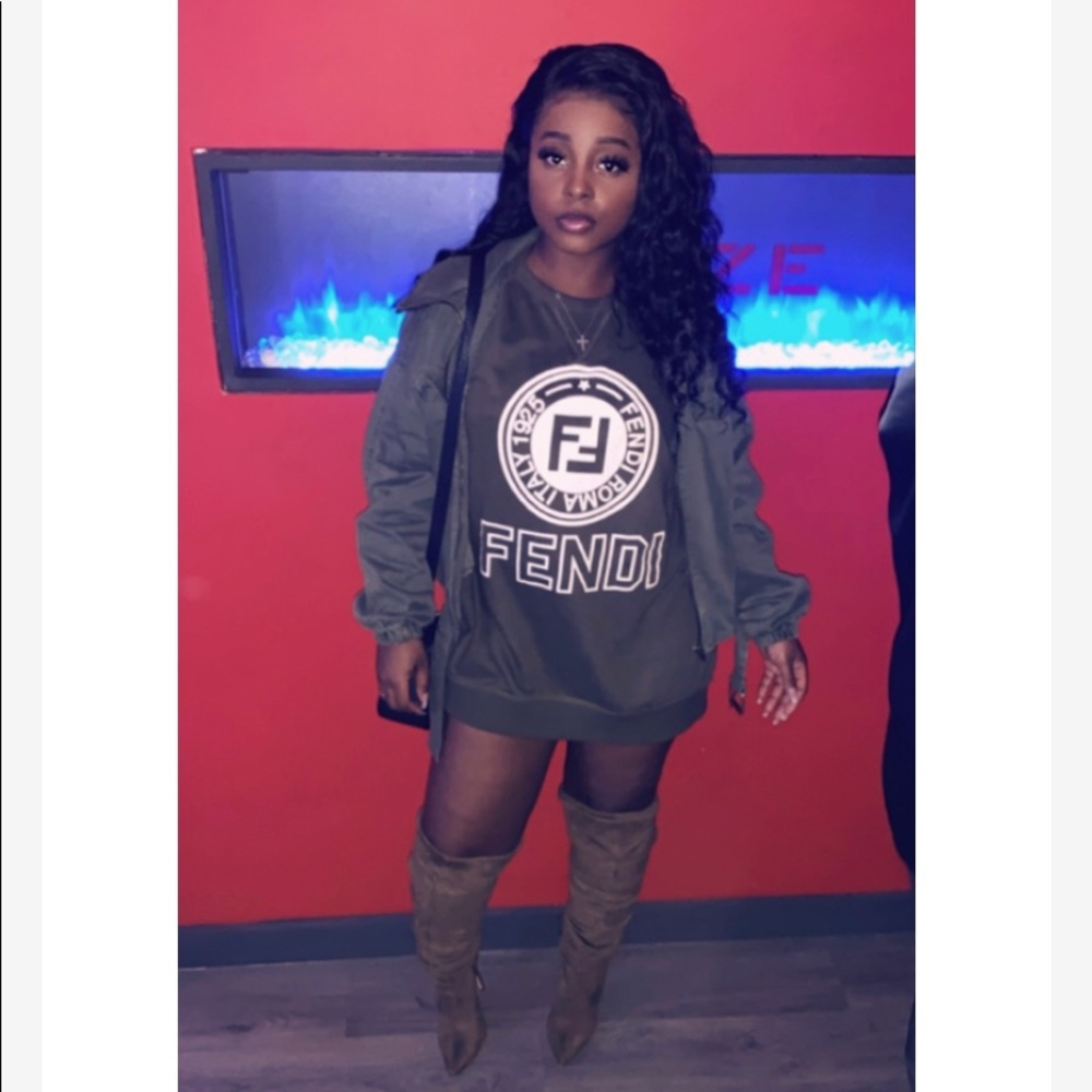 Meet your Posher, Shakera